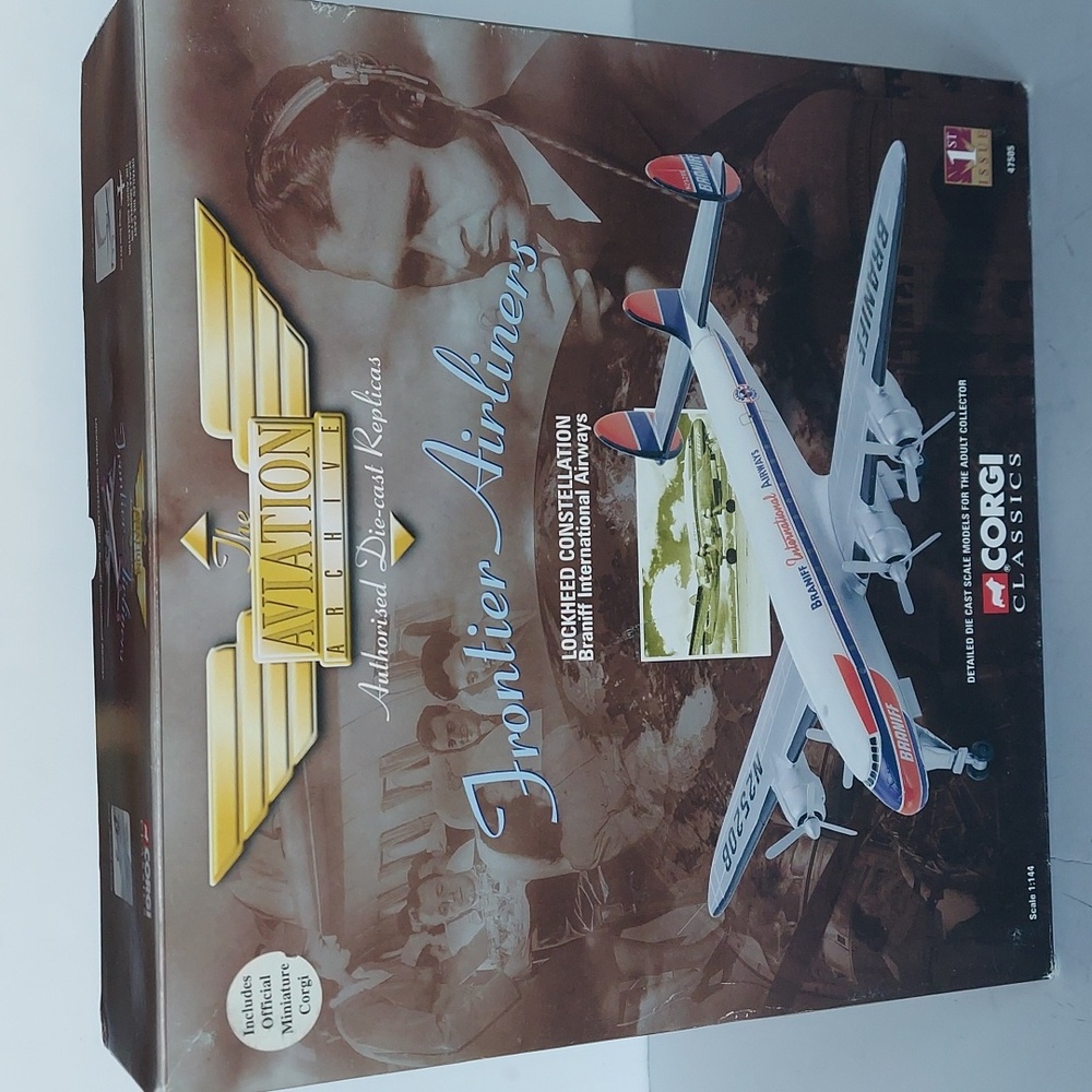 Corgi classics frontier airlanes Braniff international airways .New, dated 1998